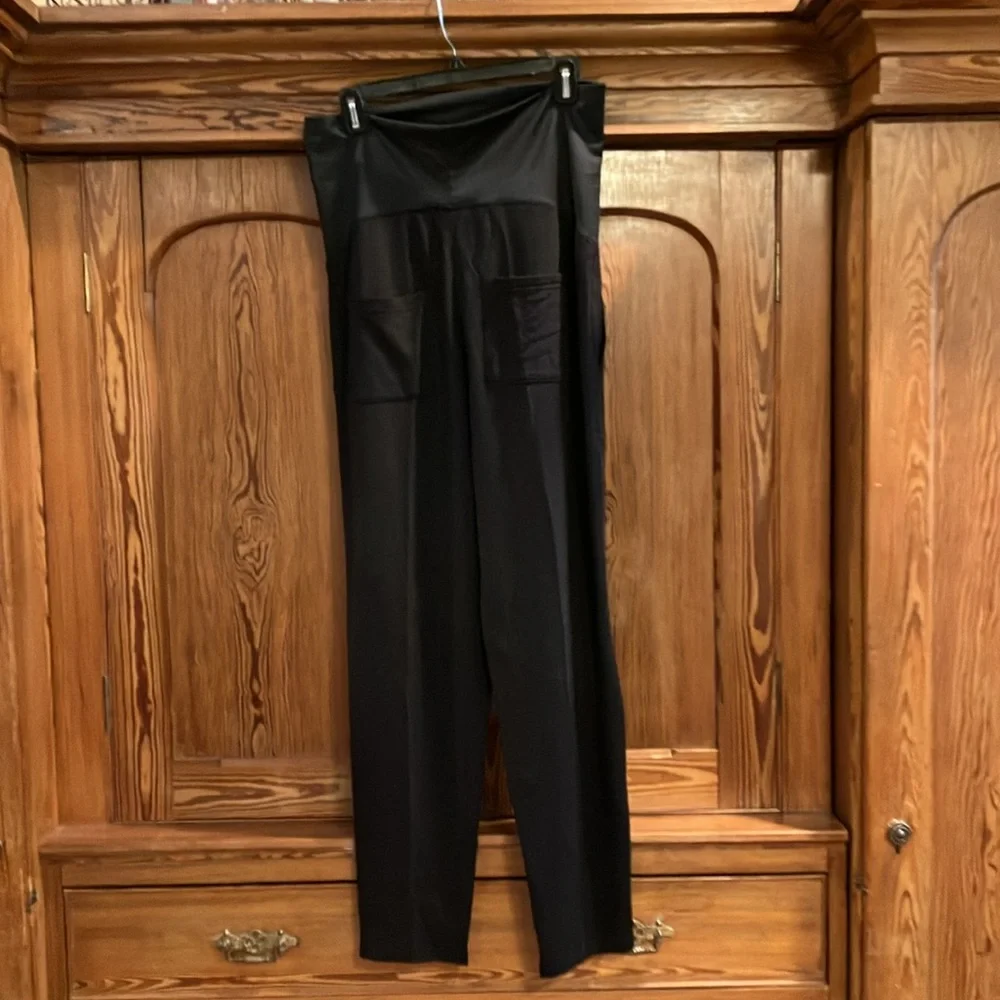 Lou & Grey maternity black pants L - Picture 3 of 6
